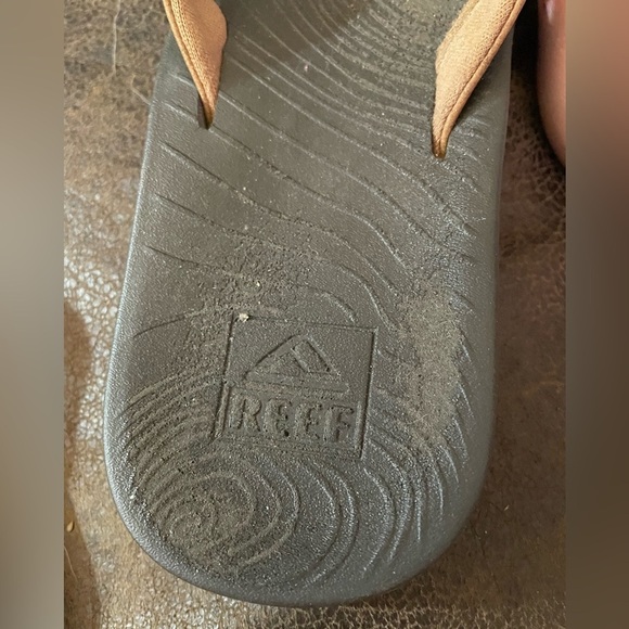 Reef Women’s Flip Flop Sandals Size 9 Brown Black Comfortable Beachwear - Picture 3 of 5